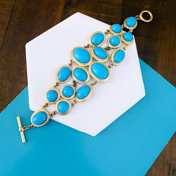 💜 Vintage Gold-Tone Turquoise Blue Oval Bezel Set Toggle Bracelet 7" Long - Picture 2 of 4